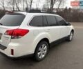 Белый Субару Аутбек, объемом двигателя 2.46 л и пробегом 312 тыс. км за 10000 $, фото 4 на Automoto.ua