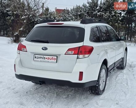 Білий Субару Аутбек, об'ємом двигуна 2.46 л та пробігом 189 тис. км за 8999 $, фото 24 на Automoto.ua