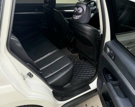 Белый Субару Аутбек, объемом двигателя 2.5 л и пробегом 304 тыс. км за 9700 $, фото 8 на Automoto.ua