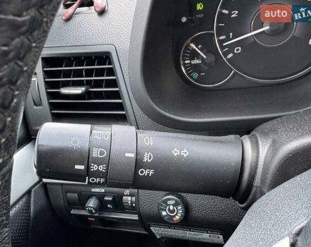 Білий Субару Аутбек, об'ємом двигуна 2.46 л та пробігом 305 тис. км за 9990 $, фото 18 на Automoto.ua