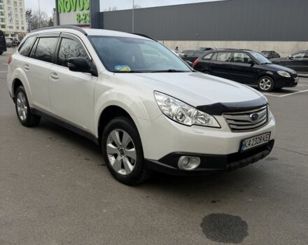 Белый Субару Аутбек, объемом двигателя 2.5 л и пробегом 304 тыс. км за 9700 $, фото 7 на Automoto.ua