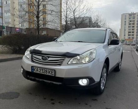 Белый Субару Аутбек, объемом двигателя 2.5 л и пробегом 304 тыс. км за 9700 $, фото 20 на Automoto.ua