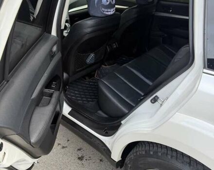 Белый Субару Аутбек, объемом двигателя 2.5 л и пробегом 304 тыс. км за 9700 $, фото 10 на Automoto.ua