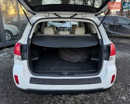 Білий Субару Аутбек, об'ємом двигуна 2.46 л та пробігом 320 тис. км за 9300 $, фото 39 на Automoto.ua