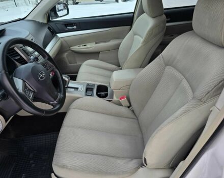 Білий Субару Аутбек, об'ємом двигуна 2.46 л та пробігом 189 тис. км за 8999 $, фото 14 на Automoto.ua