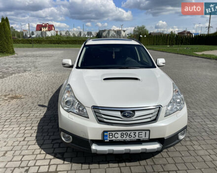 Білий Субару Аутбек, об'ємом двигуна 1.99 л та пробігом 268 тис. км за 9500 $, фото 5 на Automoto.ua