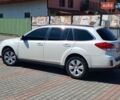 Белый Субару Аутбек, объемом двигателя 1.99 л и пробегом 200 тыс. км за 7700 $, фото 3 на Automoto.ua
