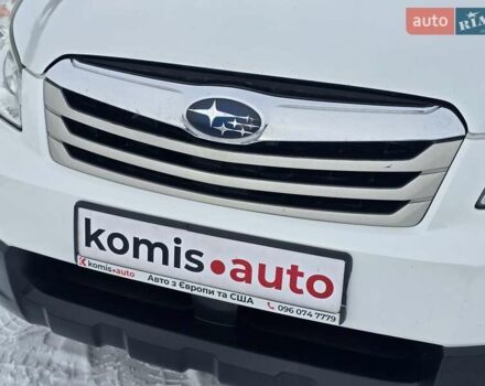 Білий Субару Аутбек, об'ємом двигуна 2.46 л та пробігом 189 тис. км за 8999 $, фото 15 на Automoto.ua