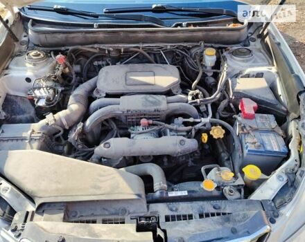 Белый Субару Аутбек, объемом двигателя 2.46 л и пробегом 250 тыс. км за 10000 $, фото 34 на Automoto.ua