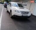 Белый Субару Аутбек, объемом двигателя 2 л и пробегом 250 тыс. км за 8500 $, фото 5 на Automoto.ua
