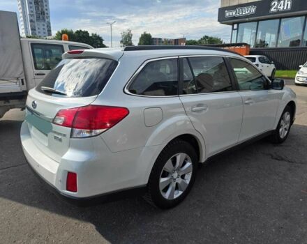 Белый Субару Аутбек, объемом двигателя 0 л и пробегом 290 тыс. км за 6497 $, фото 4 на Automoto.ua