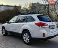 Белый Субару Аутбек, объемом двигателя 2.46 л и пробегом 261 тыс. км за 9500 $, фото 2 на Automoto.ua