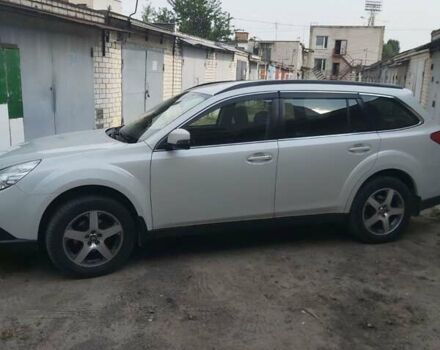 Белый Субару Аутбек, объемом двигателя 2.46 л и пробегом 227 тыс. км за 9600 $, фото 2 на Automoto.ua