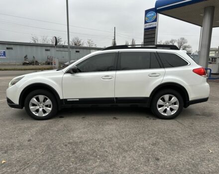 Белый Субару Аутбек, объемом двигателя 2.5 л и пробегом 205 тыс. км за 5999 $, фото 1 на Automoto.ua