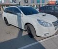 Белый Субару Аутбек, объемом двигателя 2 л и пробегом 297 тыс. км за 11500 $, фото 1 на Automoto.ua