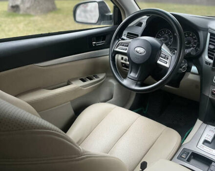 Білий Субару Аутбек, об'ємом двигуна 2.5 л та пробігом 96 тис. км за 9900 $, фото 10 на Automoto.ua