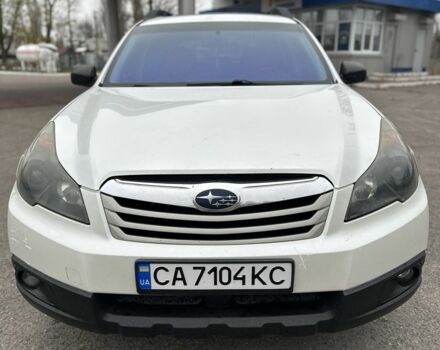 Белый Субару Аутбек, объемом двигателя 2.5 л и пробегом 205 тыс. км за 5999 $, фото 7 на Automoto.ua