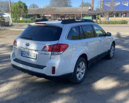 Белый Субару Аутбек, объемом двигателя 2.5 л и пробегом 95 тыс. км за 11300 $, фото 5 на Automoto.ua