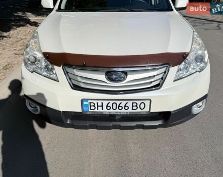 Білий Субару Аутбек, об'ємом двигуна 2.46 л та пробігом 180 тис. км за 10499 $, фото 8 на Automoto.ua