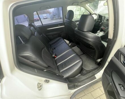 Белый Субару Аутбек, объемом двигателя 2.5 л и пробегом 175 тыс. км за 5000 $, фото 5 на Automoto.ua