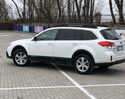 Белый Субару Аутбек, объемом двигателя 2.46 л и пробегом 156 тыс. км за 11000 $, фото 3 на Automoto.ua