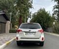Белый Субару Аутбек, объемом двигателя 2.5 л и пробегом 228 тыс. км за 10000 $, фото 4 на Automoto.ua