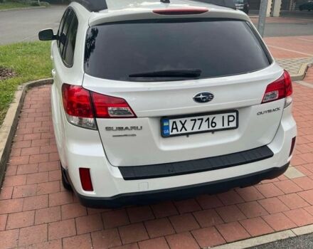 Білий Субару Аутбек, об'ємом двигуна 2.46 л та пробігом 223 тис. км за 12000 $, фото 2 на Automoto.ua