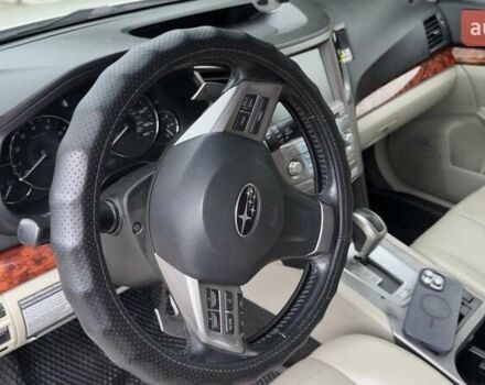 Білий Субару Аутбек, об'ємом двигуна 2.46 л та пробігом 268 тис. км за 9800 $, фото 15 на Automoto.ua