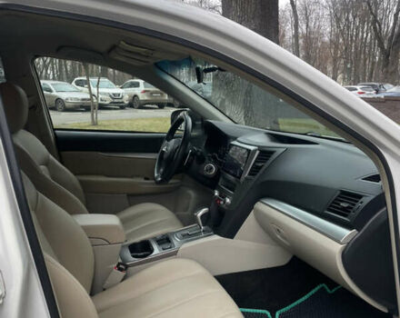 Белый Субару Аутбек, объемом двигателя 2.5 л и пробегом 153 тыс. км за 9399 $, фото 18 на Automoto.ua