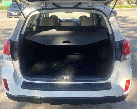 Белый Субару Аутбек, объемом двигателя 2.5 л и пробегом 95 тыс. км за 11300 $, фото 4 на Automoto.ua