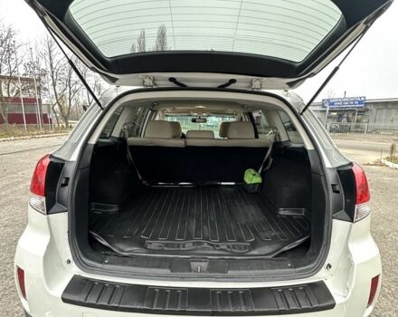 Белый Субару Аутбек, объемом двигателя 2.5 л и пробегом 205 тыс. км за 5999 $, фото 16 на Automoto.ua