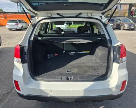 Білий Субару Аутбек, об'ємом двигуна 2 л та пробігом 290 тис. км за 6499 $, фото 9 на Automoto.ua