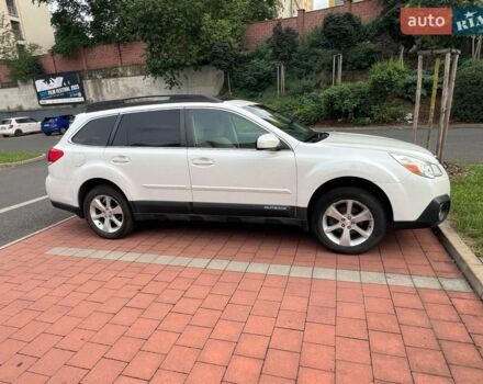 Белый Субару Аутбек, объемом двигателя 2.46 л и пробегом 223 тыс. км за 12000 $, фото 1 на Automoto.ua