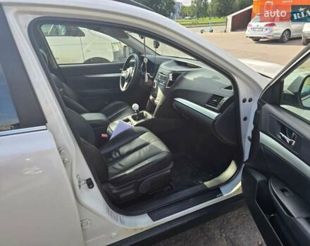 Білий Субару Аутбек, об'ємом двигуна 2.5 л та пробігом 290 тис. км за 6499 $, фото 12 на Automoto.ua