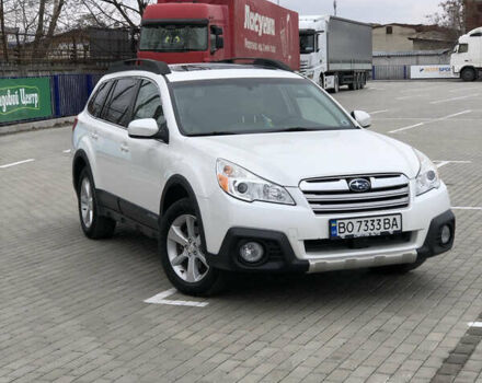 Белый Субару Аутбек, объемом двигателя 2.46 л и пробегом 156 тыс. км за 11000 $, фото 2 на Automoto.ua