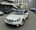 Белый Субару Аутбек, объемом двигателя 2.46 л и пробегом 340 тыс. км за 7724 $, фото 1 на Automoto.ua