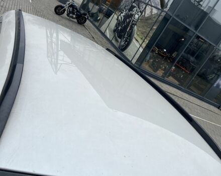 Белый Субару Аутбек, объемом двигателя 2.5 л и пробегом 175 тыс. км за 5000 $, фото 1 на Automoto.ua