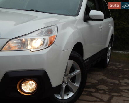 Белый Субару Аутбек, объемом двигателя 2.46 л и пробегом 240 тыс. км за 10890 $, фото 23 на Automoto.ua