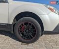 Белый Субару Аутбек, объемом двигателя 2.5 л и пробегом 220 тыс. км за 10000 $, фото 1 на Automoto.ua