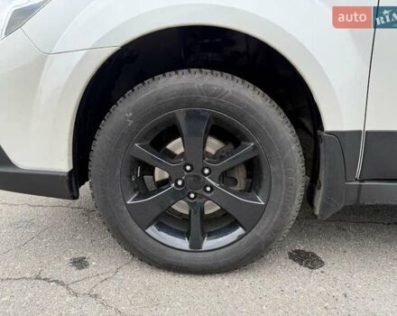 Білий Субару Аутбек, об'ємом двигуна 2.46 л та пробігом 160 тис. км за 12400 $, фото 5 на Automoto.ua