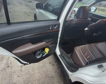 Білий Субару Аутбек, об'ємом двигуна 2.46 л та пробігом 280 тис. км за 11000 $, фото 22 на Automoto.ua