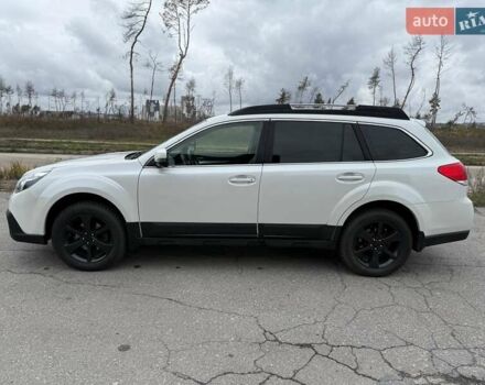 Білий Субару Аутбек, об'ємом двигуна 2.46 л та пробігом 160 тис. км за 12400 $, фото 1 на Automoto.ua