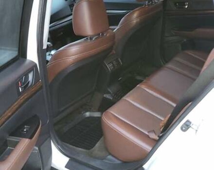 Белый Субару Аутбек, объемом двигателя 2.46 л и пробегом 145 тыс. км за 13500 $, фото 11 на Automoto.ua