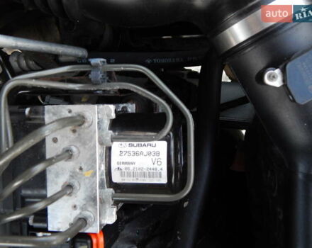 Белый Субару Аутбек, объемом двигателя 2.5 л и пробегом 240 тыс. км за 9990 $, фото 24 на Automoto.ua