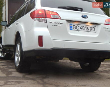 Белый Субару Аутбек, объемом двигателя 2.46 л и пробегом 240 тыс. км за 10890 $, фото 36 на Automoto.ua