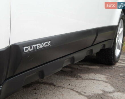 Белый Субару Аутбек, объемом двигателя 2.46 л и пробегом 240 тыс. км за 10890 $, фото 26 на Automoto.ua