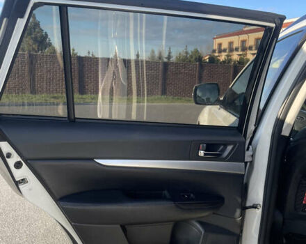 Білий Субару Аутбек, об'ємом двигуна 2.5 л та пробігом 190 тис. км за 10000 $, фото 14 на Automoto.ua