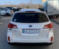 Білий Субару Аутбек, об'ємом двигуна 2.5 л та пробігом 170 тис. км за 9000 $, фото 4 на Automoto.ua