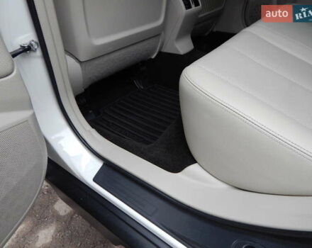 Белый Субару Аутбек, объемом двигателя 2.46 л и пробегом 240 тыс. км за 10890 $, фото 71 на Automoto.ua