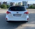 Белый Субару Аутбек, объемом двигателя 2.5 л и пробегом 247 тыс. км за 8350 $, фото 6 на Automoto.ua